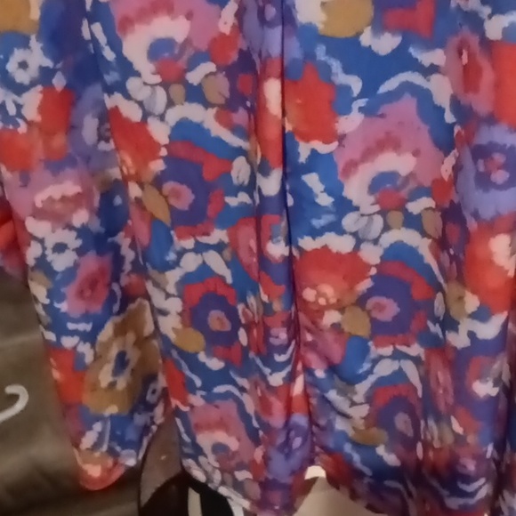 ZIG ZAG SRIPE floral multi-colored blouse w pleated front & elastic cuffs Sz OS - Picture 9 of 10